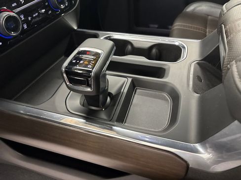 Used 2025 Chevrolet Silverado 1500 High Country image 24