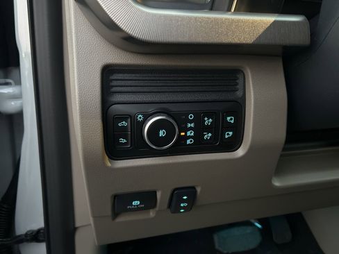 New 2026 Ford F350 Platinum w/ Platinum Plus Package image 17