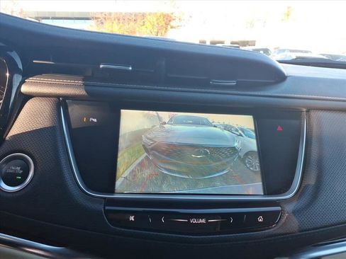 Used 2019 Cadillac XT5 FWD image 22