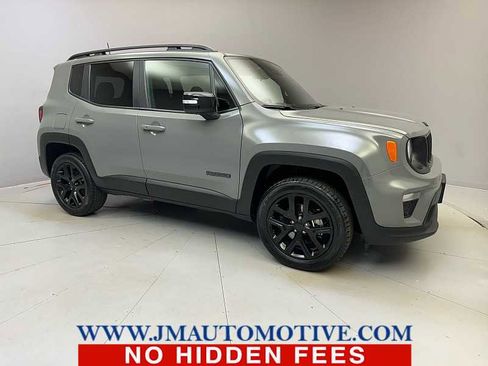 Used 2022 Jeep Renegade Altitude image 7