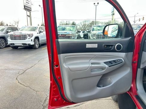 Used 2012 Toyota Tacoma 4x4 Double Cab w/ TRD Off-Road Pkg image 21