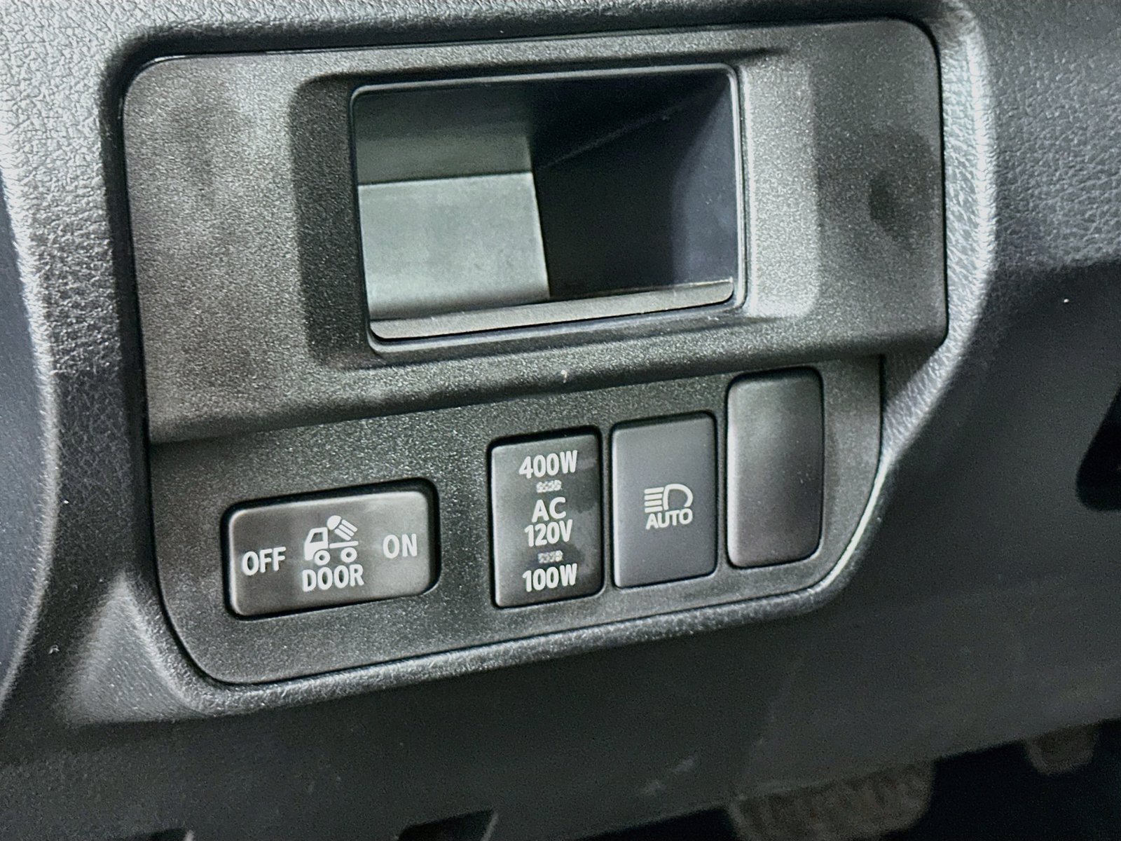 Certified 2019 Toyota Tacoma TRD Off-Road w/ Technology Package AWD/4WD image 10