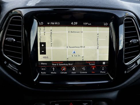 Used 2018 Jeep Compass Limited w/ Navigation Group AWD/4WD image 35