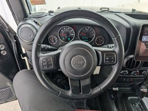 Used 2017 Jeep Wrangler Unlimited Sport w/ Connectivity Group AWD/4WD image 9