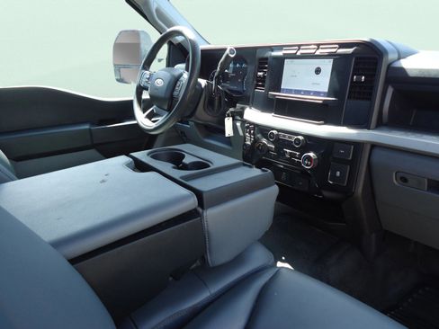 Used 2023 Ford F350 XL w/ Snow Plow Prep Package image 26