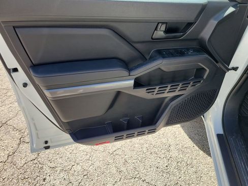 New 2026 Toyota Tacoma SR5 AWD/4WD image 19