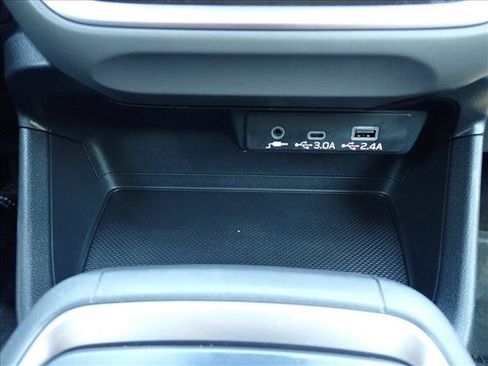 Used 2024 Subaru Crosstrek 2.0i Premium AWD/4WD image 18