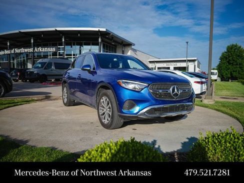 Used 2024 Mercedes-Benz GLC 300 4MATIC image 1
