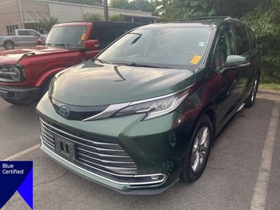 Used 2022 Toyota Sienna Limited