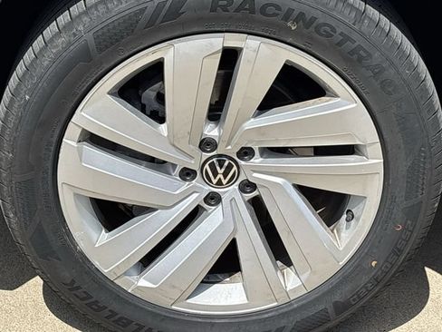 Used 2023 Volkswagen Atlas Cross Sport SE FWD image 10
