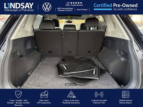 Used 2021 Volkswagen Tiguan SE w/ Panoramic Sunroof Package image 12