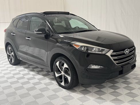Used 2016 Hyundai Tucson Limited w/ Option Group 03 image 2