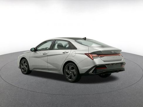 Used 2026 Hyundai Elantra Sport FWD image 7