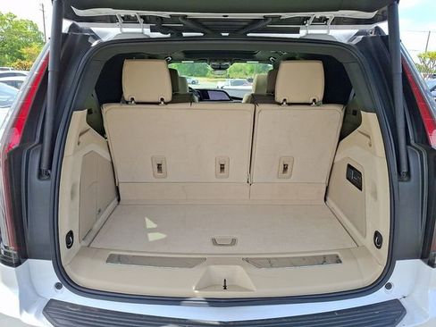 Certified 2023 Cadillac Escalade Premium Luxury image 25