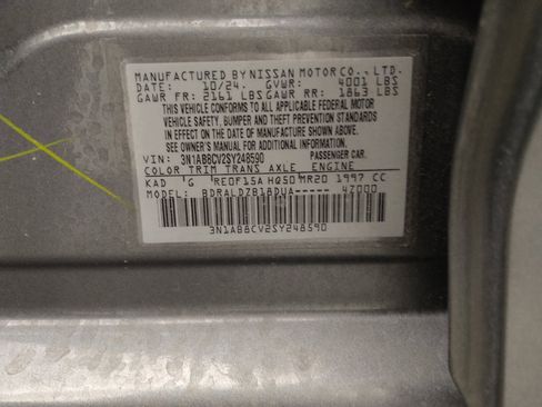 Used 2025 Nissan Sentra SV FWD image 33