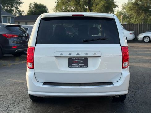 Used 2019 Dodge Grand Caravan SE image 15