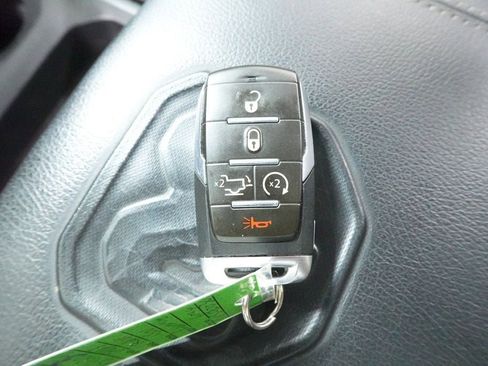 Used 2023 RAM 1500 Laramie AWD/4WD image 23