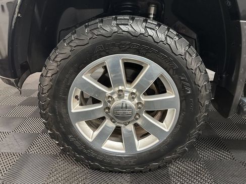Used 2017 RAM 2500 Longhorn w/ Convenience Group AWD/4WD image 40