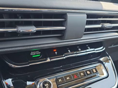 Used 2025 Lincoln Corsair FWD w/ Equipment Group 101A image 20