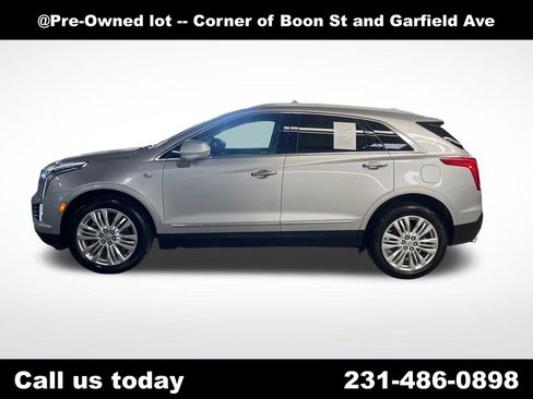 Used 2018 Cadillac XT5 Premium Luxury AWD/4WD image 2