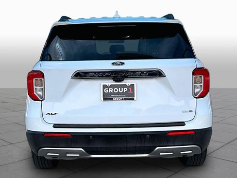 Used 2020 Ford Explorer XLT w/ Equipment Group 202A AWD/4WD image 5