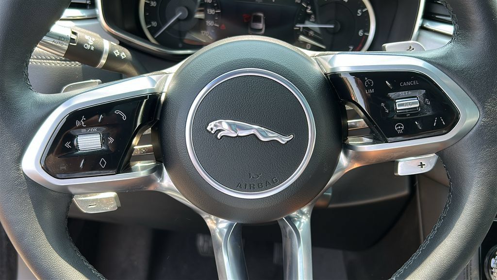 Used 2023 Jaguar F-PACE S AWD/4WD image 12