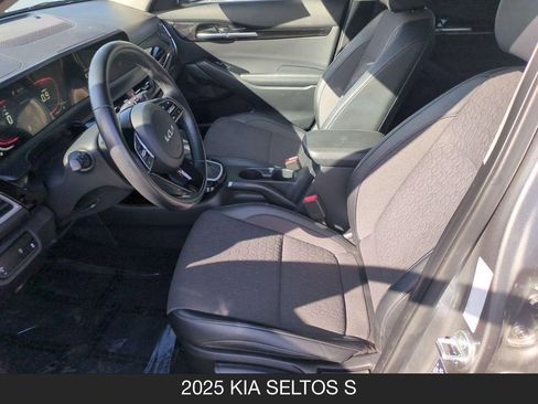 Used 2025 Kia Seltos S FWD image 14