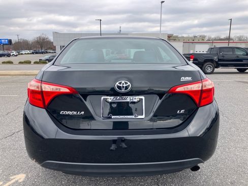 Used 2019 Toyota Corolla LE image 18