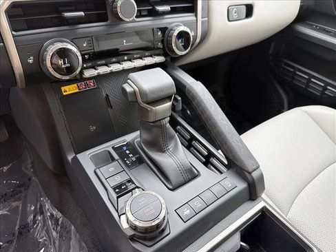 New 2026 Toyota Tacoma Limited AWD/4WD image 18