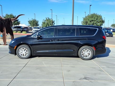 New 2026 Chrysler Voyager LX image 3