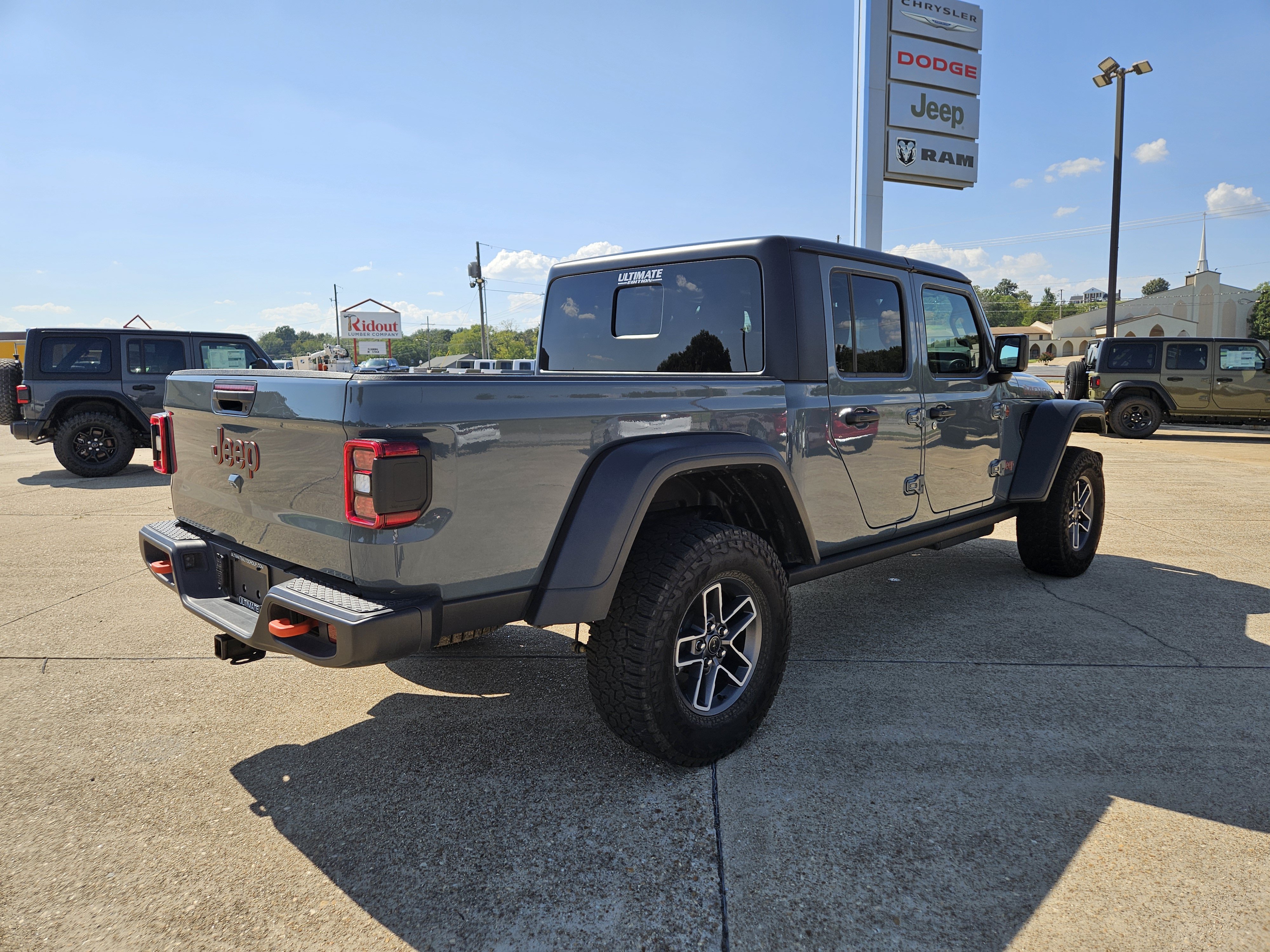 Used 2026 Jeep Gladiator Mojave AWD/4WD image 6