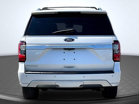 Used 2018 Ford Expedition Platinum AWD/4WD image 4