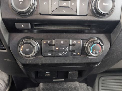Used 2017 Ford F250 XL w/ Power Equipment Group AWD/4WD image 14