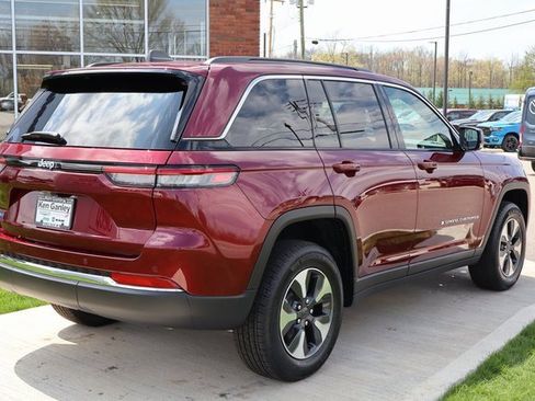 New 2025 Jeep Grand Cherokee Limited 4xe image 28