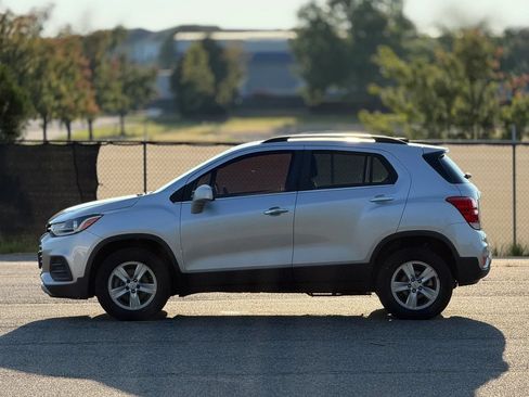 Used 2019 Chevrolet Trax LT w/ LT Convenience Package AWD/4WD image 8