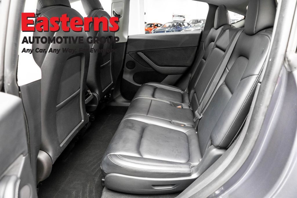 Used 2022 Tesla Model Y Long Range AWD/4WD image 18