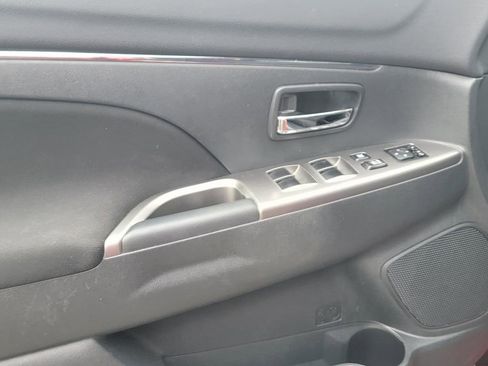 Used 2019 Mitsubishi Outlander Sport ES AWD/4WD image 11