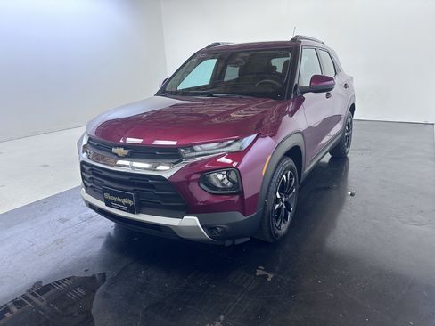 Used 2022 Chevrolet TrailBlazer LT w/ Convenience Package FWD image 6