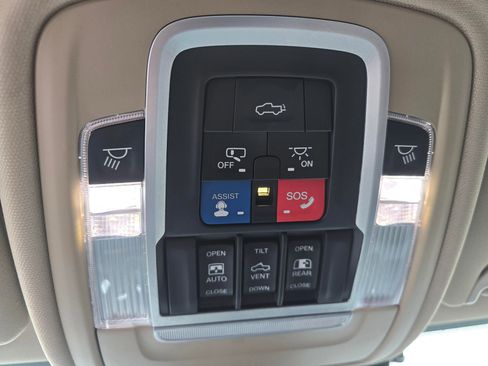 Used 2019 RAM 3500 Laramie AWD/4WD image 23