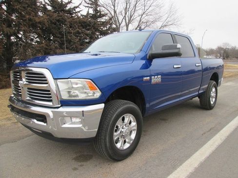 Used 2018 RAM 2500 Big Horn AWD/4WD image 2