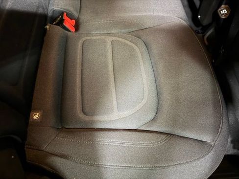 Used 2019 Jeep Renegade Latitude FWD image 22