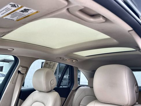 Used 2022 Mercedes-Benz GLC 300 GLC 300 image 28