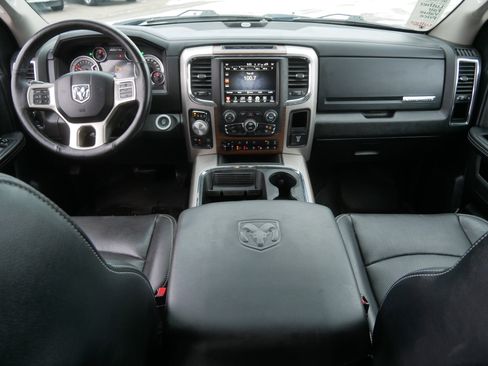 Used 2017 RAM 1500 Laramie w/ Convenience Group image 10