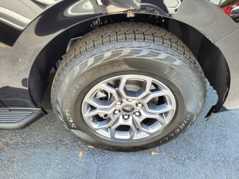 New 2025 Ford Expedition Active image 16