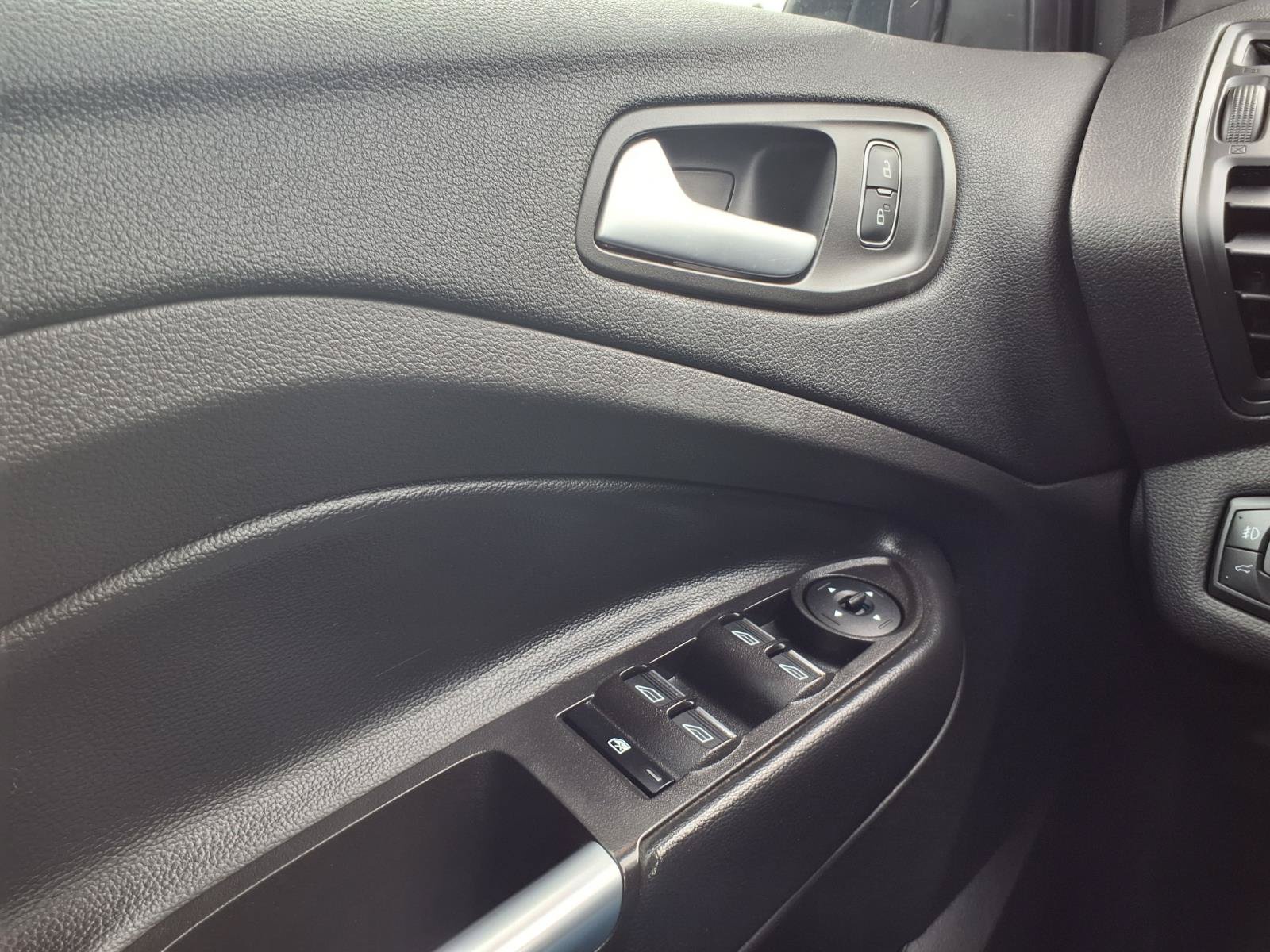 Used 2019 Ford Escape SE AWD/4WD image 20