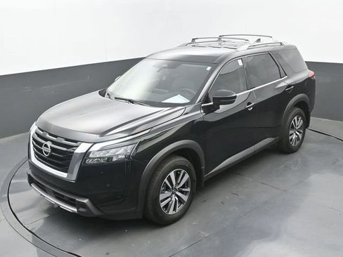 Used 2025 Nissan Pathfinder SL AWD/4WD image 33