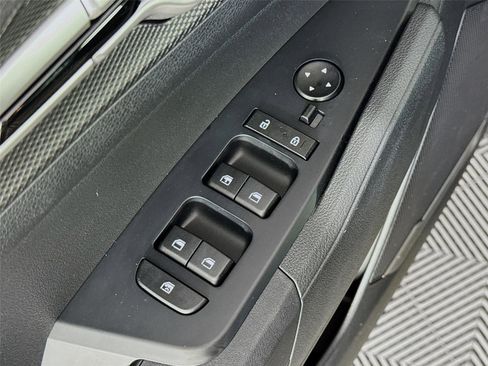 Certified 2025 Kia Sportage LX AWD/4WD image 18