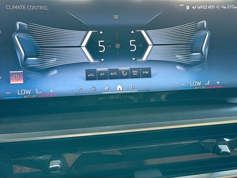 Certified 2025 BMW X5 sDrive40i w/ Premium Package image 16