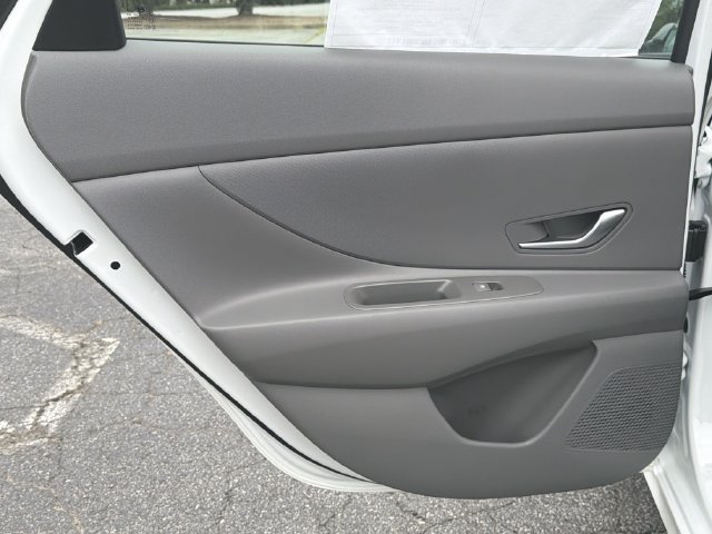 New 2026 Hyundai Elantra Hybrid FWD image 23