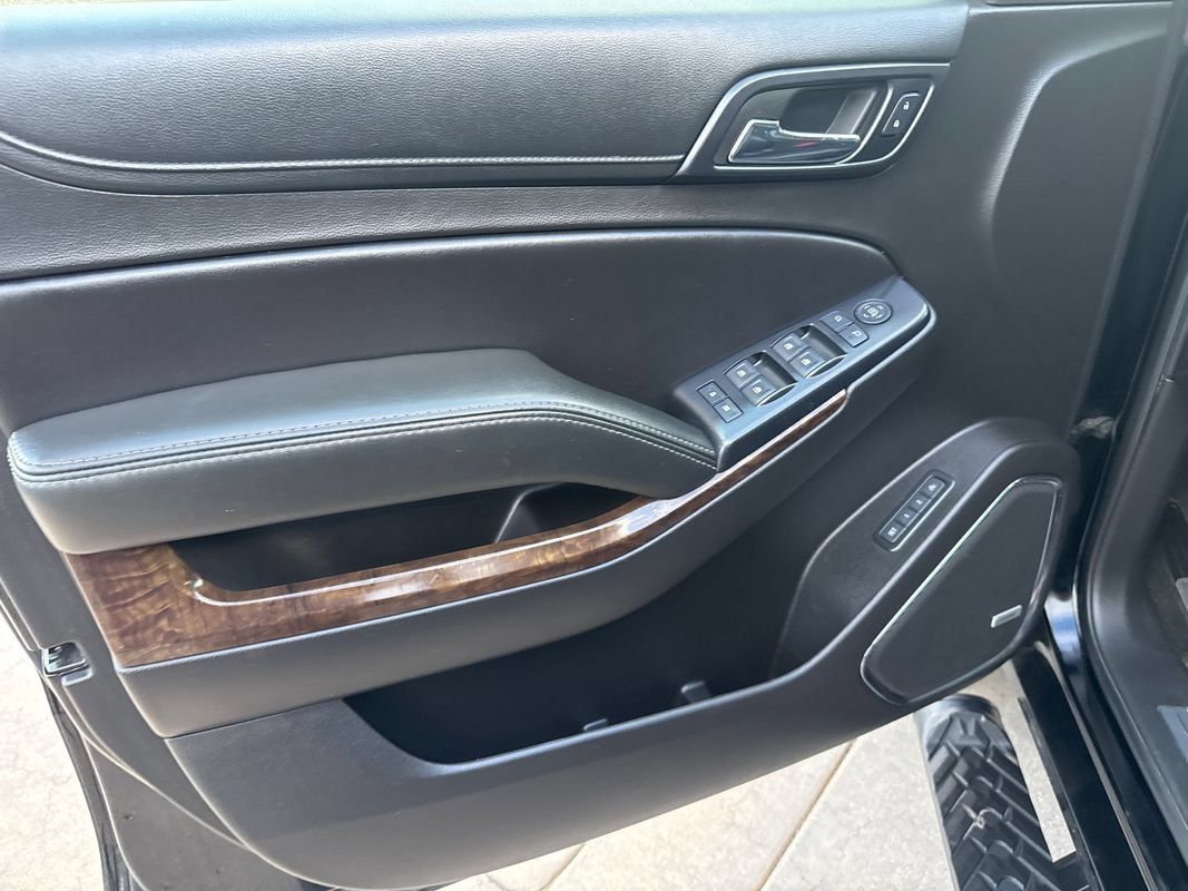 Used 2017 Chevrolet Tahoe LT AWD/4WD image 28